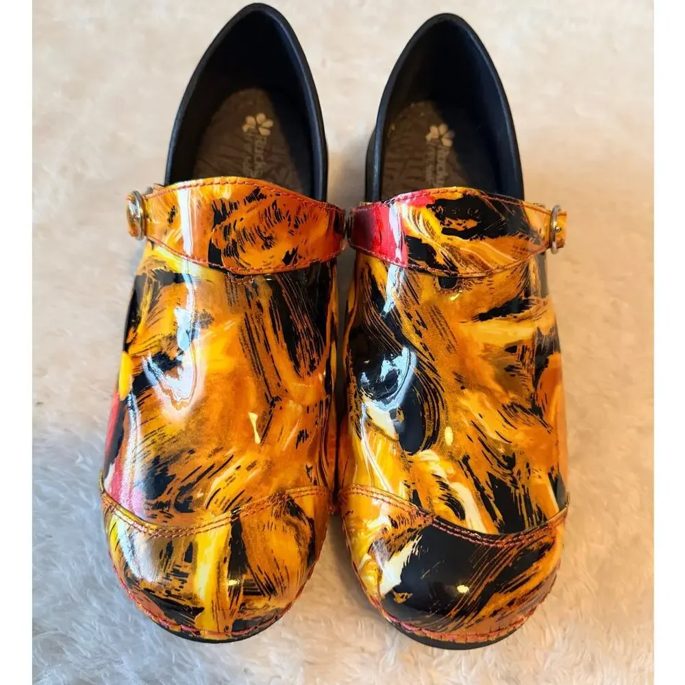 Rocky 4EurSole Women’s 39 Orange Abstract Patent Leather Nursing Clogs US S8